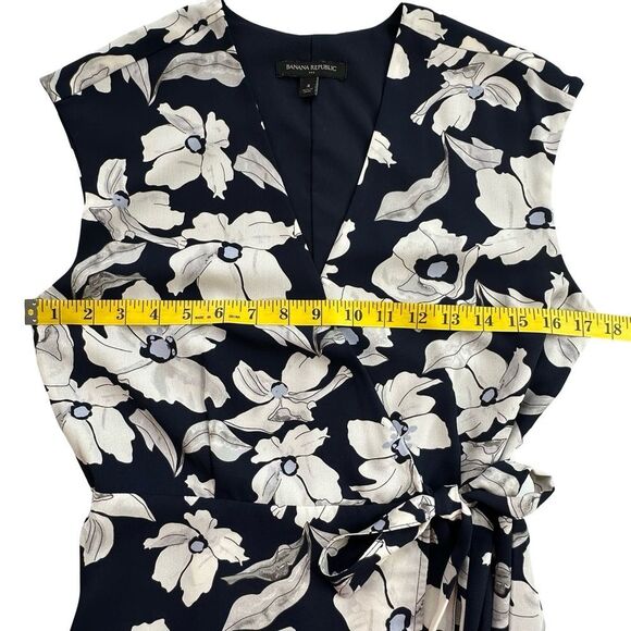 Banana Republic Navy Floral Midi Wrap Dress Dress Size 4 - Picture 9 of 17